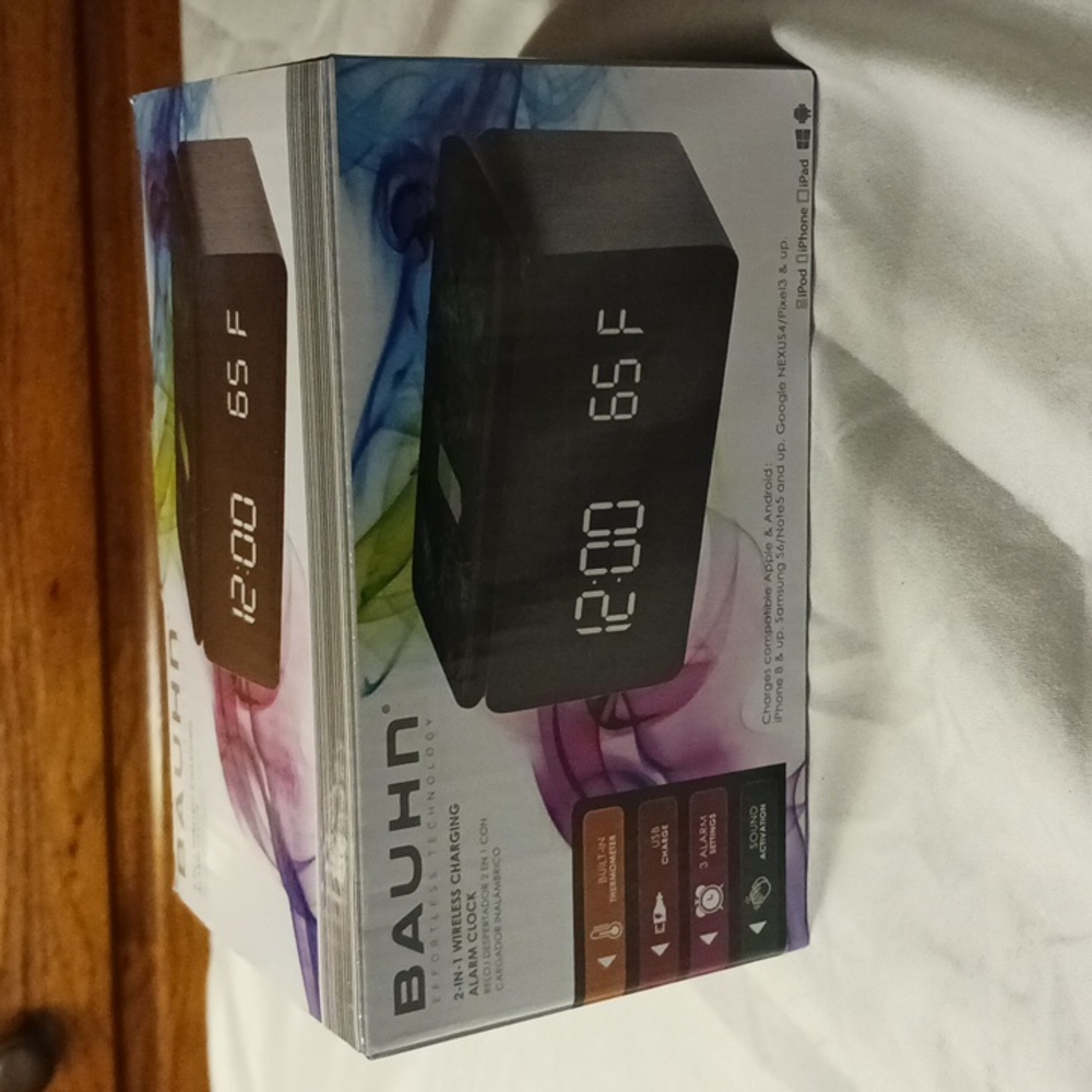 2 in 1 wireless charging station and alarm clock